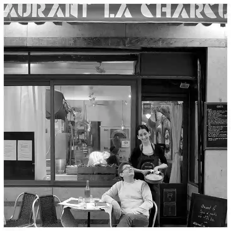 Le Restaurant - Charcuterie Arlésienne - Restaurant Arles - restaurant Méditérranéen ARLES